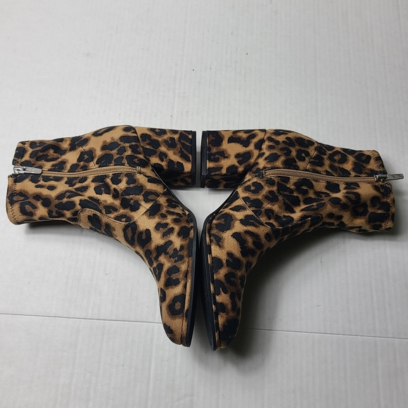 NEW MARC FISHER leave2 ankle booties - Picture 3 of 8